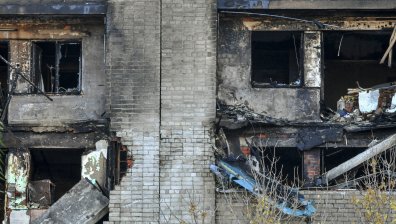 Бременни жени са сред ранените след разбиването на самолет в блок в Русия