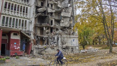 За 24 часа Русия удари 40 населени места в Украйна, убита е бременна жена