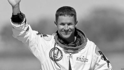 Загина Феликс Баумгартнер - човекът, който скочи от ръба на Космоса