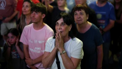 Между радостта и болката: Израел чака завръщането на заложниците