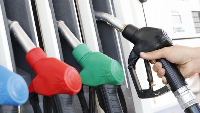 Явор Куюмджиев: България има запаси от петрол за 30 дни