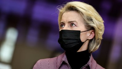 Фон дер Лайен: Пращаме екип да установи има ли военни престъпления в Киев