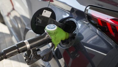 Предлагат автомобилите на метан да минат на бензин