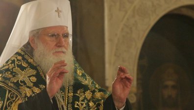 За Петдесетница: Патриарх Неофит отправи послание за мир и единство