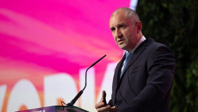 Радев: От криза се излиза с ясна посока и с обединение на нацията