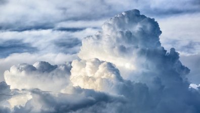 Посрещаме облачна събота, но студът скоро си отива