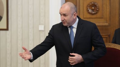 Радев назначи Главчев за външен министър, смениха и министъра на земеделието