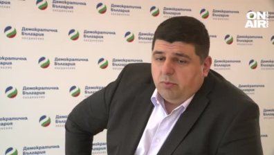 Реакции за освобождаването на Янев: Кой как тълкува смяната на военния министър?