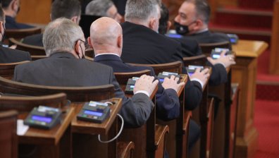 НС прави нов опит да разреши изплащането на парите за пътищата
