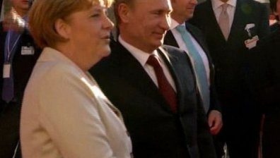 Германия посрещна Путин с протести (видео)