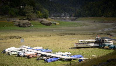 Обявиха тревога за 17% от територията на ЕС заради сушата, животните умират, фермерите - paзopeни