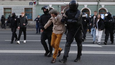 Русия смята да забрани напускането на страната на всички мъже в мобилизационна възраст