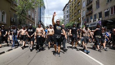 Движението около "Васил Левски" е затруднено, има засилено полицейско присъствие