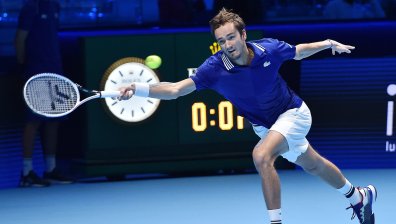 Даниил Медведев е първият финалист в заключителната надпревара на ATP