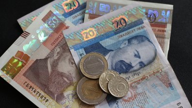 За два месеца средната заплата у нас е с 40 лв. надолу