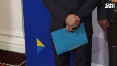 Депутатите бистриха вота на недоверие за няма и 2 часа!