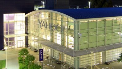 Yahoo! расте с придобивания