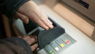 От 1 септември банките предоставят безплатни услуги по сметка за заплати, пенсии и помощи