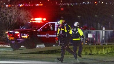 18 намерени тела и десетки изчезнали пътници след самолетната трагедия в САЩ