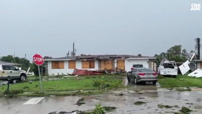 Българи в окото на урагана "Милтън": Нямаме ток и пестим батерии за спешни обаждания