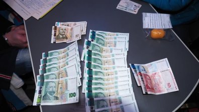 Наркодилър предложи 20 000 лв. подкуп на полицаи при проверка