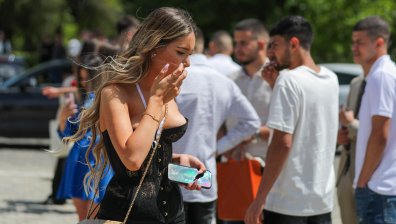 Голям брой полицаи и камери в София дебнат абитуриентите за нарушения