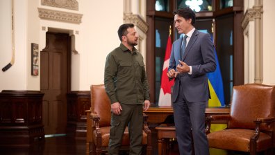 Трюдо обеща на Зеленски помощ от 650 млн. канадски долара