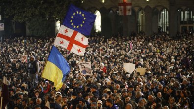 Грузия ври заради "откраднатите от Русия" парламентарни избори (+СНИМКИ)