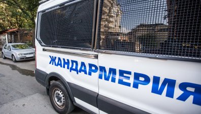 Задържаха известен наркодилър след преследване в София