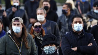 В хватката на Ковид-19 - редица страни затягат мерките
