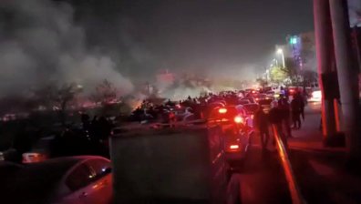 Стотици протестиращи са убити в Иран: "Все едно е военна зона, улиците са в кръв"