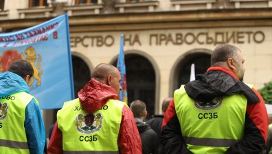 Служителите на МВР излизат на протест - искат минимум 10% увеличение на заплатите