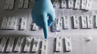 Жертвите на Ковид-19 в САЩ надхвърлиха 200 хиляди души