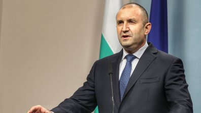 Радев насрочи изборите за април и постави искания към властта и ЦИК