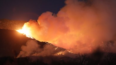 Над 8000 души са евакуирани заради горски пожар в Калифорния