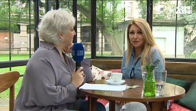 Как прекарва лятото певицата Рени?