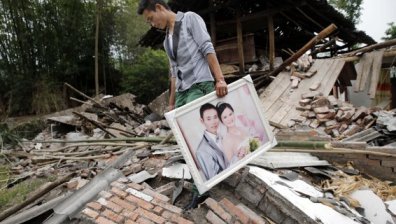Близо четири хиляди вторични трусa в Китай след земетресението