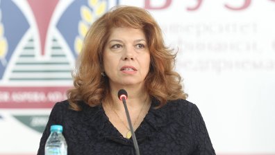 Йотова: Властите да бъдат разделени, всеки трябва да носи отговорност за решенията си