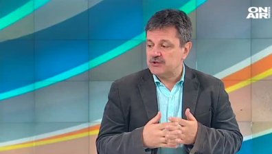 Д-р Симидчиев: Не е времето да ваксинираме и децата срещу Ковид-19