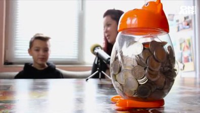 Божидар от Добрич, който дари спестяванията си, бе изненадан с подарък 