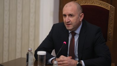 Хората на Радев излизат на светло: Кой влиза в новия му политически проект
