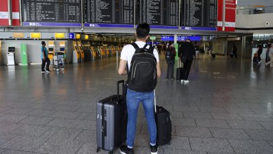 Хаос по летищата в Европа: Стотици отменени полети заради стачки