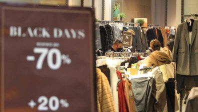 Черният петък с рекорд на онлайн продажбите и 50% спад в магазините
