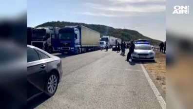 Зрелищна акция на АМ "Марица" в търсене на мигранти и дрога