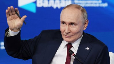 Децата на Владимир Путин и Алина Кабаева живеят "под прикритие"