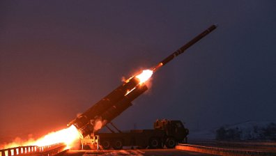 Северна Корея изстреля крилати ракети, Ким Чен Ун обеща ядрено развитие