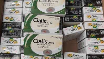 Митничари откриха 472 опаковки лекарства в кутии от баклава