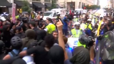 Сблъсъци след шествие на националисти във Вашингтон
