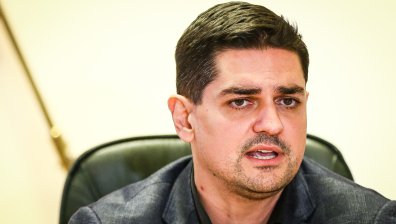 Министърът на спорта изригна и заплаши БФС с отнемане на лиценза