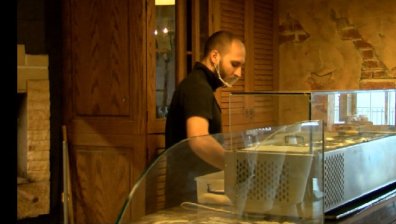 Коледна трапеза с гозби от ресторант, посочени от клиента 